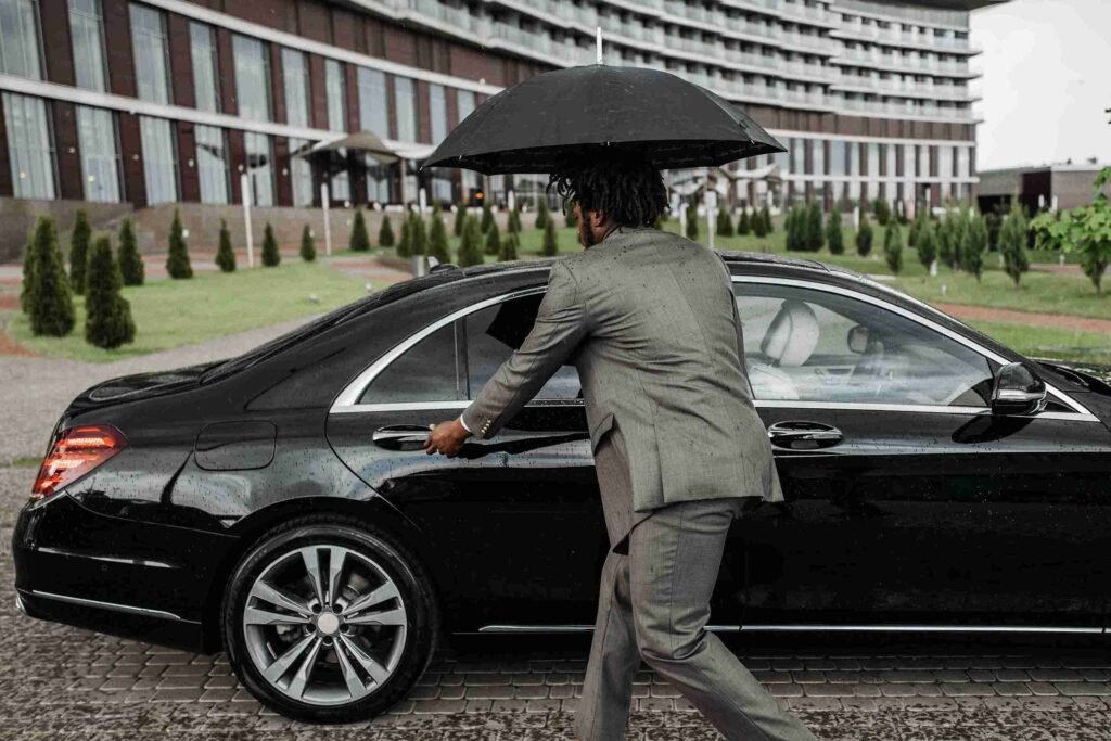 Premium Door-to-Terminal Airport Taxi Services for Travellers Departing from Shepperton